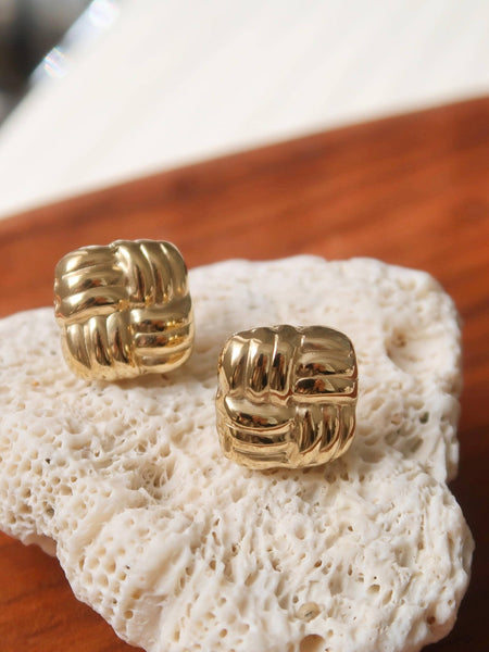 Luella Textured Knot Stud Earring