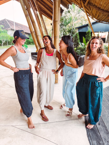 Coco Navy Linen Pant