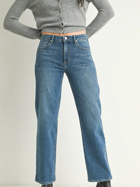Brit Straight Medium Wash Jean